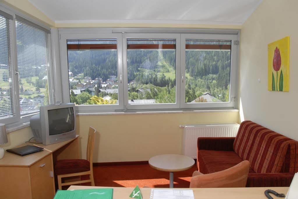 Hotel Sonnenheim Bad Kleinkirchheim Exterior photo