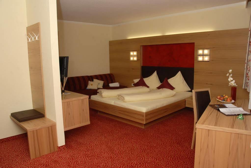 Hotel Sonnenheim Bad Kleinkirchheim Exterior photo